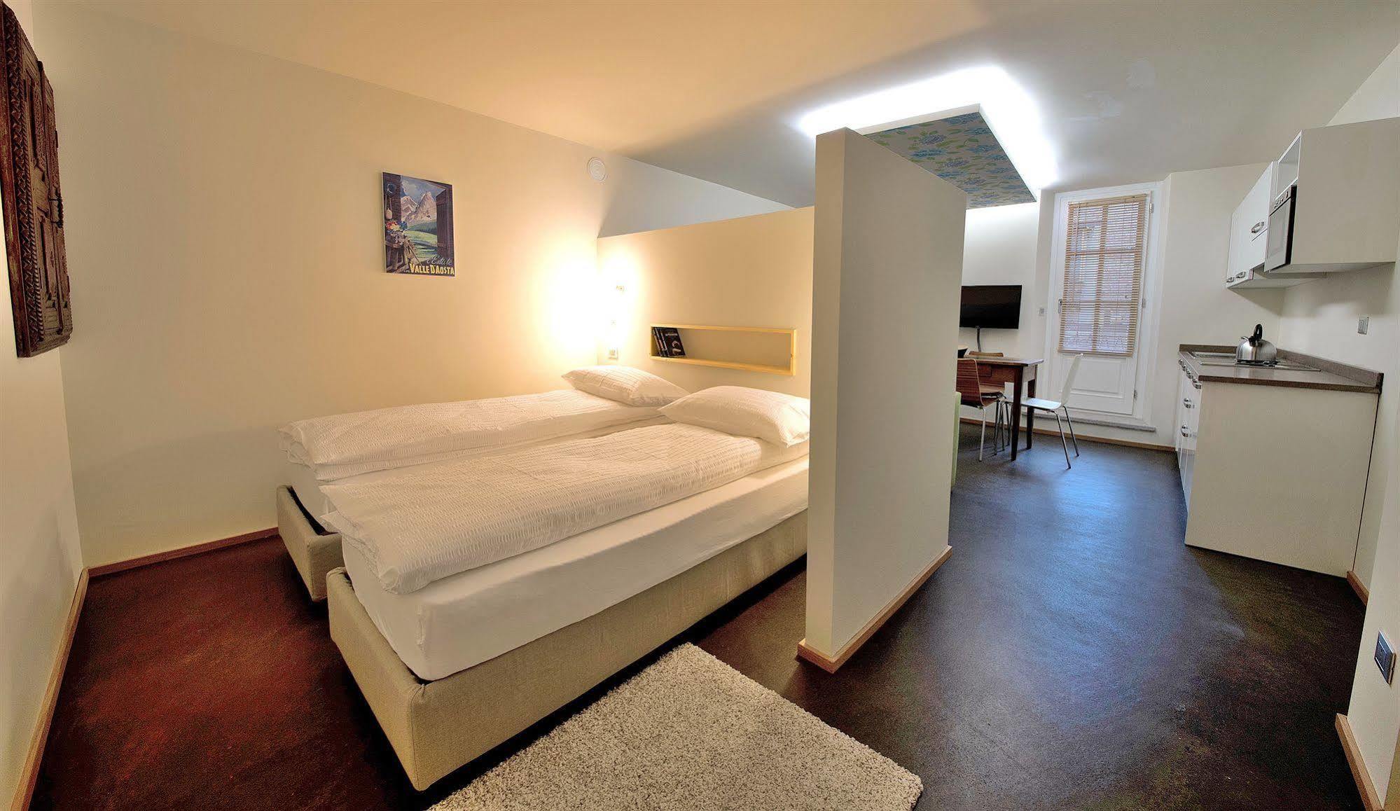 Apartements Coeur De Ville Аоста Экстерьер фото